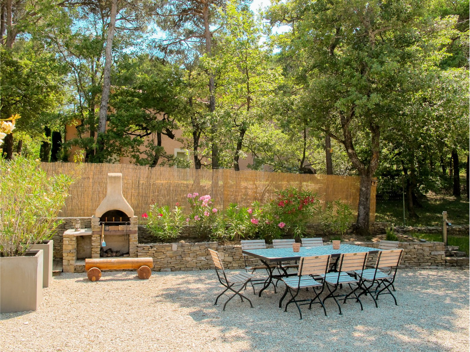 terrasse gîtes de charme provence