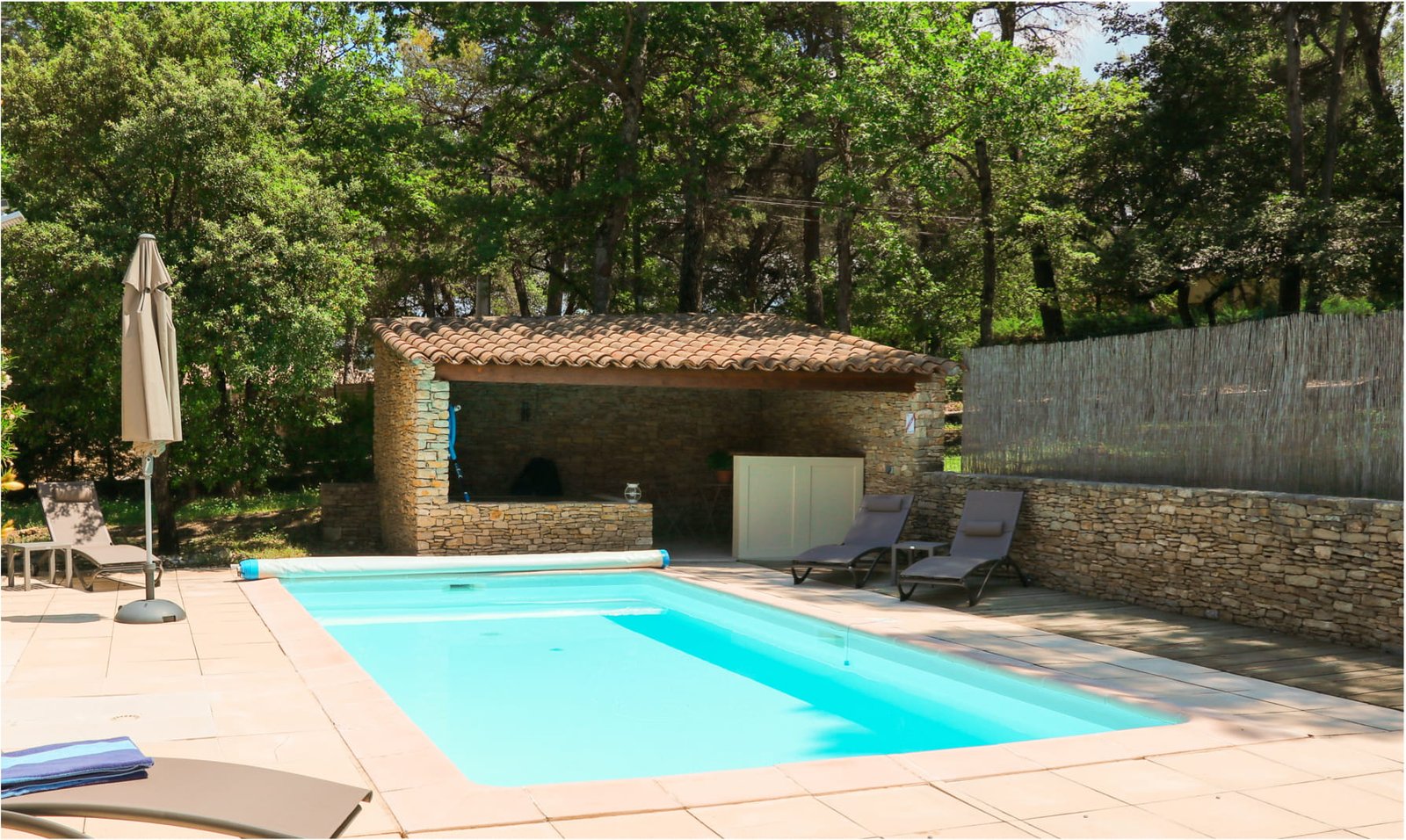 piscine gîte provence